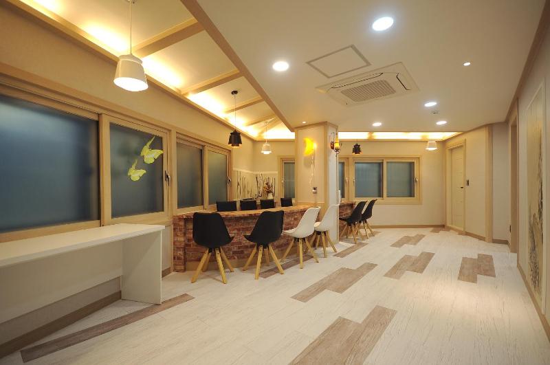 Family Hotel BNB - image 14