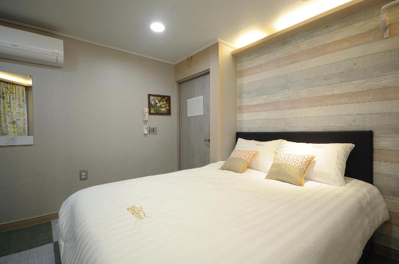 Family Hotel BNB - image 10