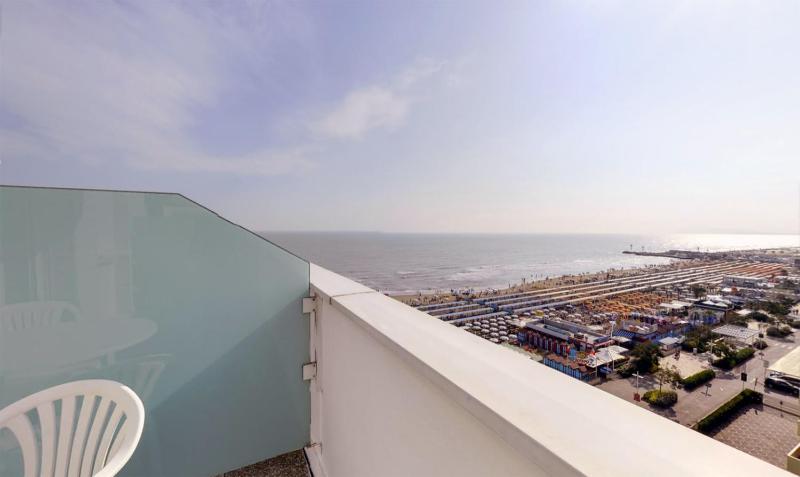 Double or Twin Room with Sea View image 1