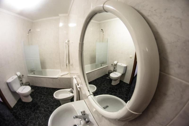 Double Room with Private Bathroom image 3