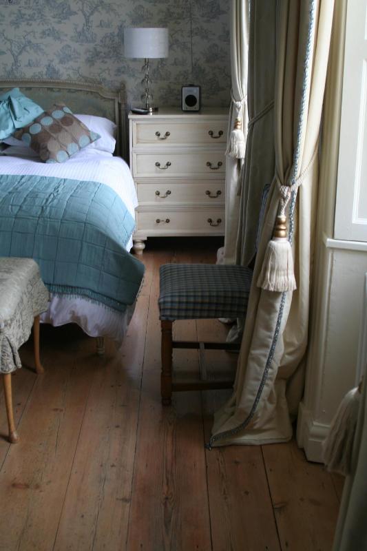 Superior Double Room image 3