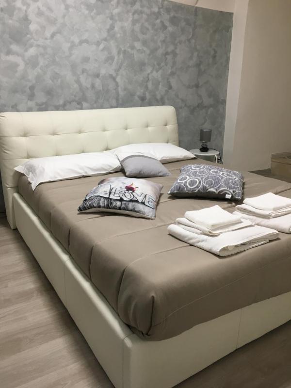 Deluxe Double Room image 2