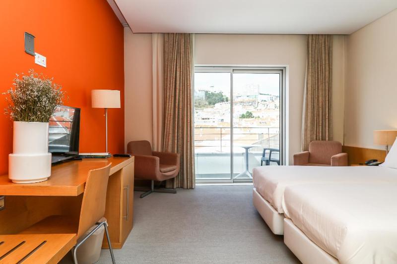 Double or Twin Room with Side Sea View image 4