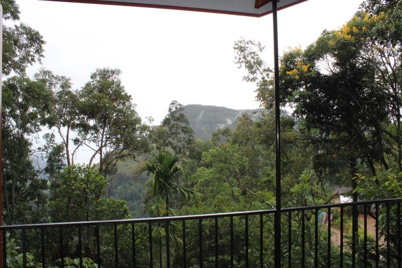 Amado Homestay Ella - image 28