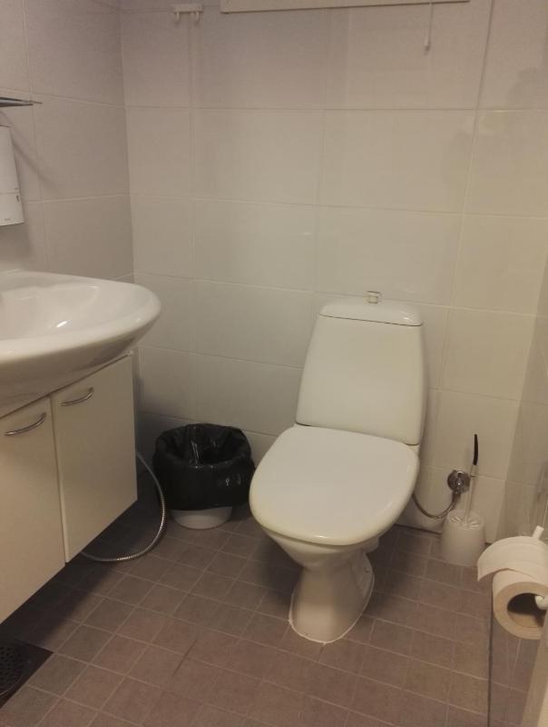 Twin Room with Shared Bathroom - Hostel building image 2