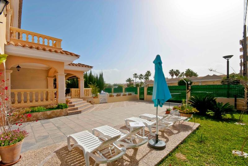 Llac Blau - Mediterranean Styled with Pool - image 32