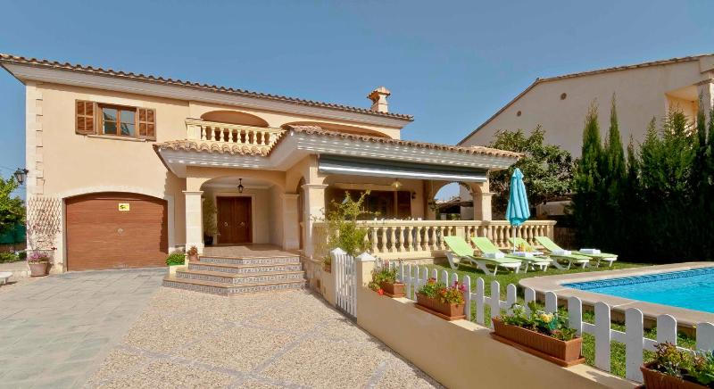 Llac Blau - Mediterranean Styled with Pool - image 38