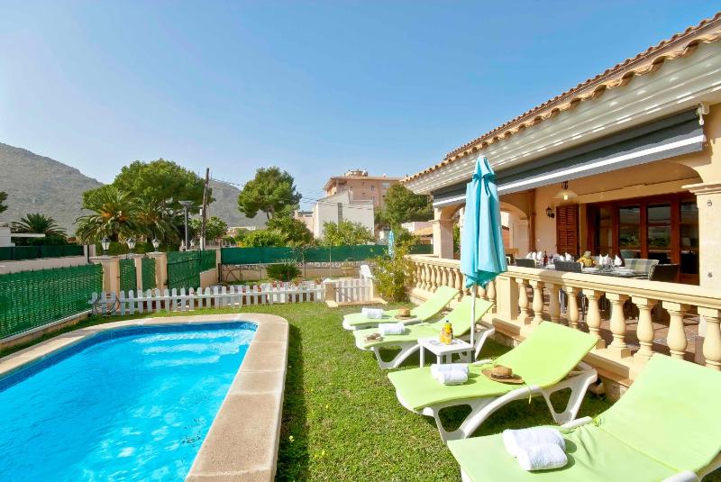Llac Blau - Mediterranean Styled with Pool - image 8