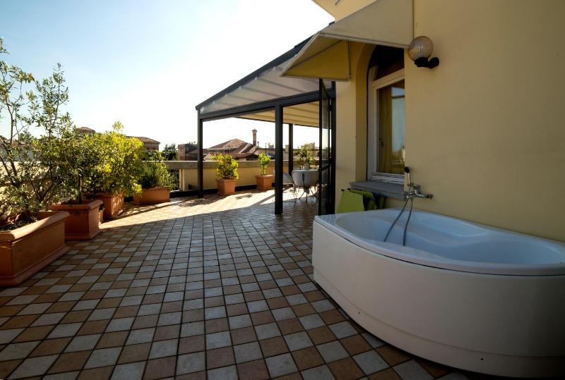Two-Bedroom Apartment - Penthouse image 4