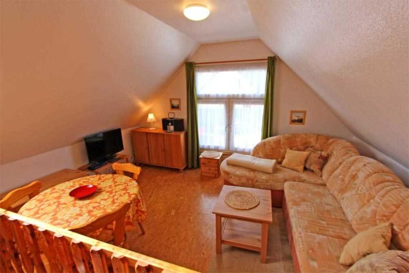 Two-Bedroom House image 4