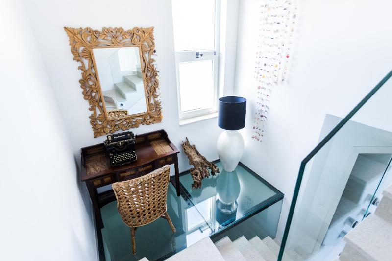 Three-Bedroom Apartment with Terrace image 1