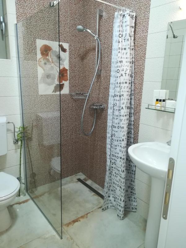 Standard Apartment image 2