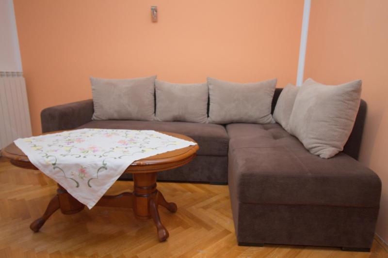Apartment image 3
