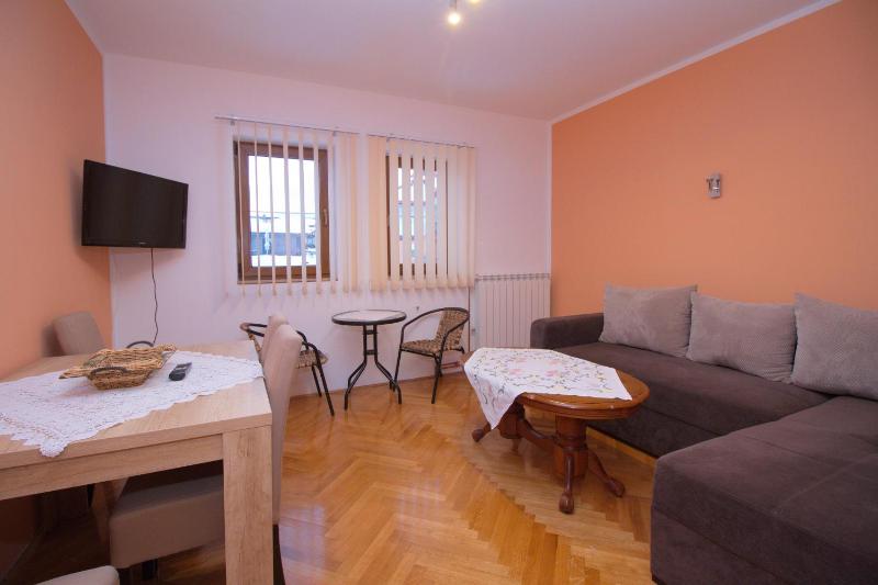 Apartment image 2