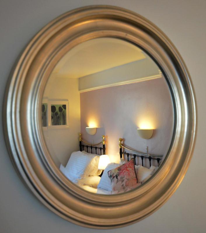 Standard Family Room image 2
