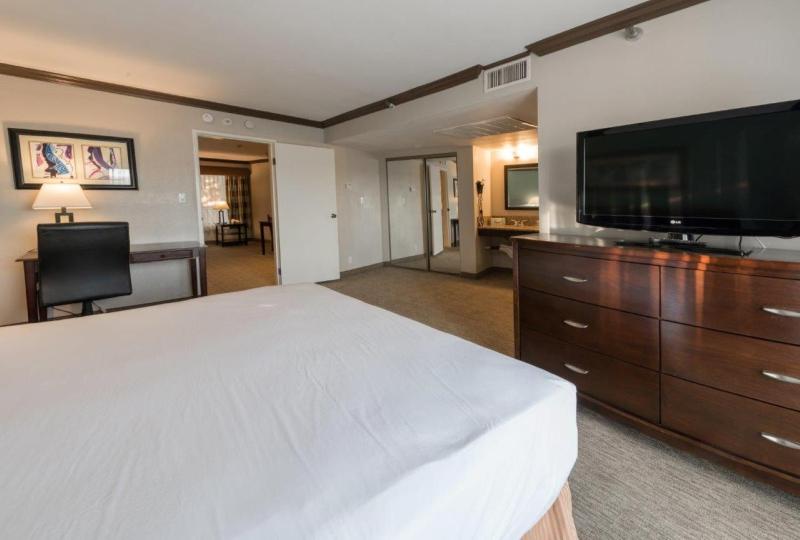 Deluxe Family Room image 1