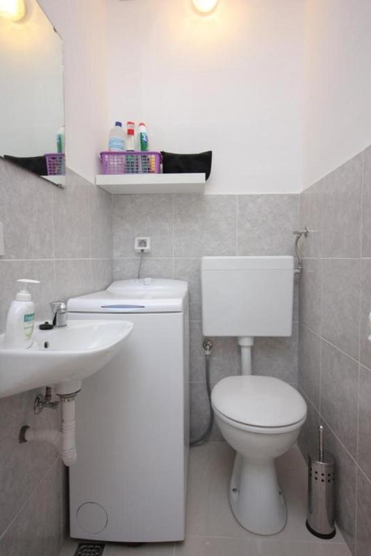 Two-Bedroom Apartment with Terrace and Sea View image 3