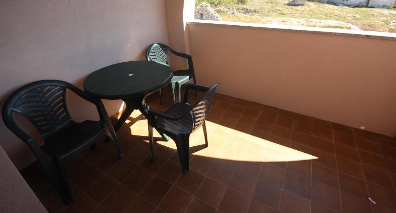 Three-Bedroom Apartment with Sea View image 4