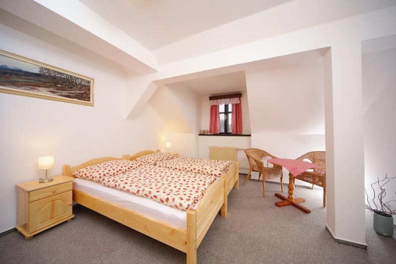 Double or Twin Room with Private Bathroom image 3
