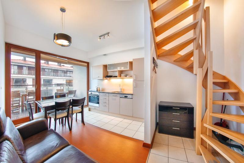 Two-Bedroom Apartment - Split Level image 3