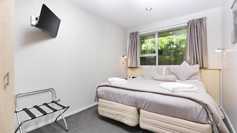 Arthur's Court Motor Lodge - image 18