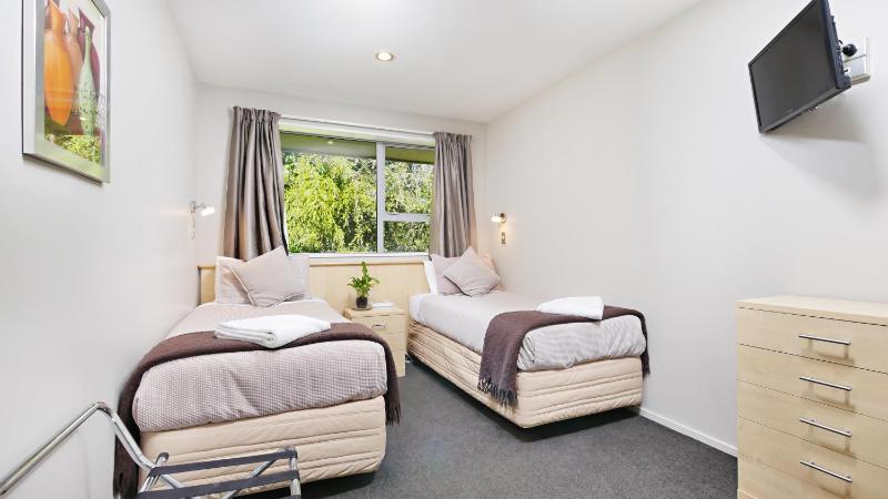 Arthur's Court Motor Lodge - image 8