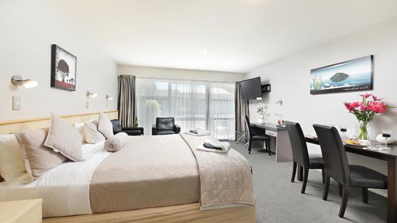 Arthur's Court Motor Lodge - image 42