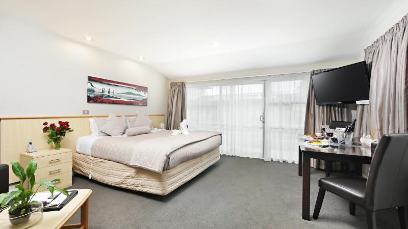 Arthur's Court Motor Lodge - image 47