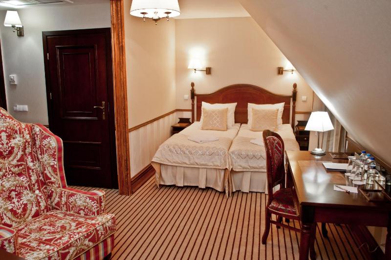 Standard Double Room image 2