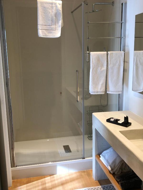 Standard Double Room image 2