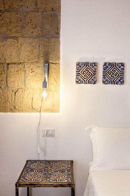 Family Room image 3