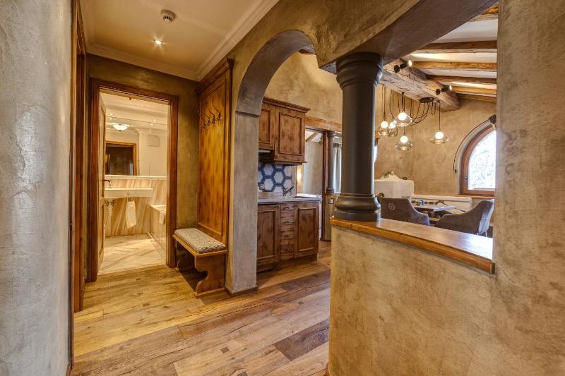 Senior Suite image 3