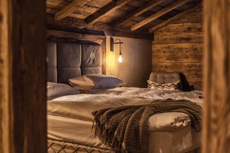 Luxury Suite image 4