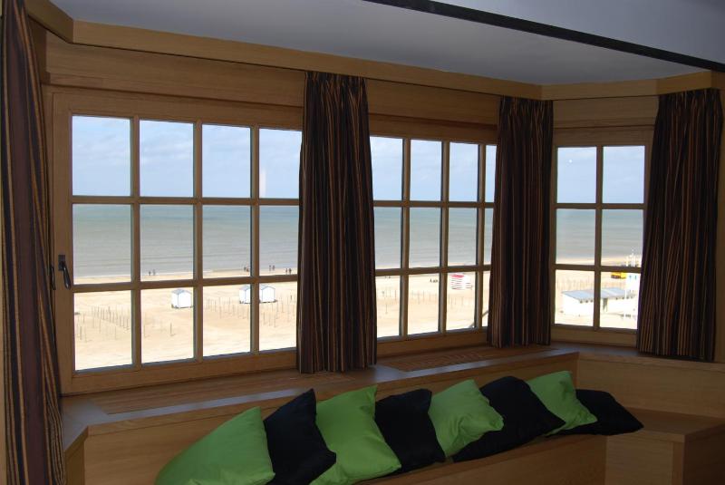 Standard Twin Room with Sea View image 1
