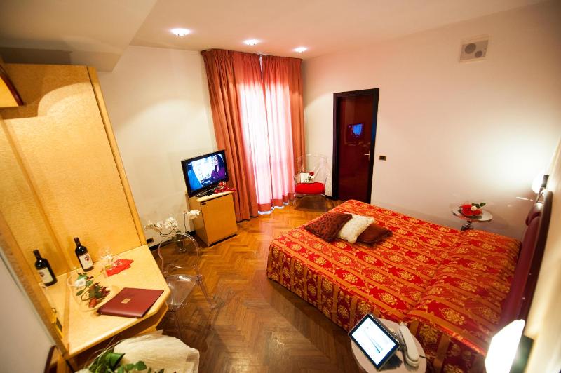 Hotel Regent - In pieno Centro - image 32
