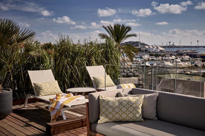 Penthouse Suite with Terrace image 4