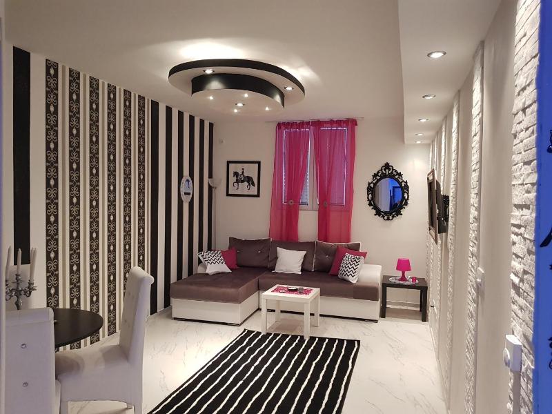 Deluxe Apartment image 2