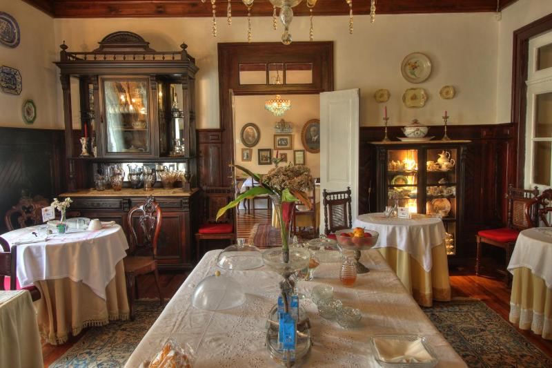 One-Bedroom Apartment image 1