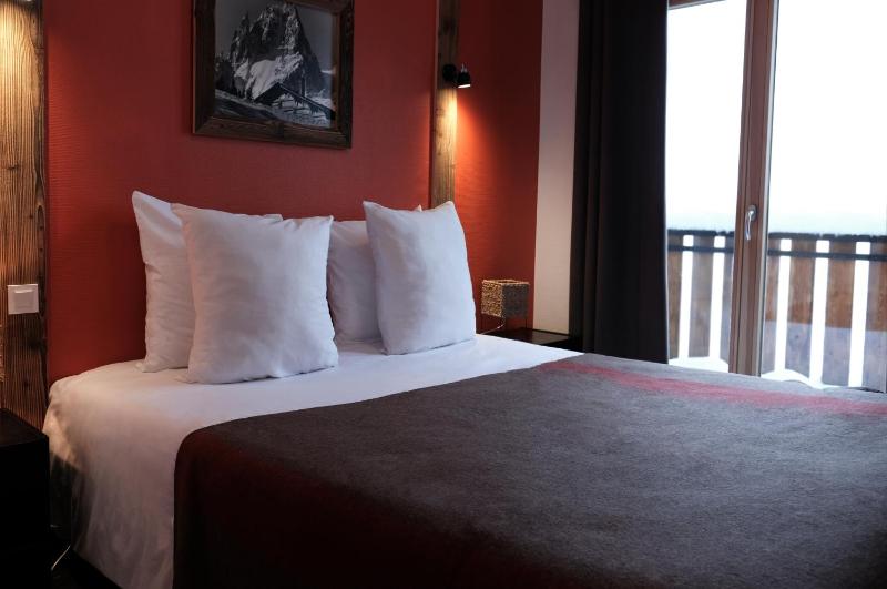 Standard Quadruple Room image 4