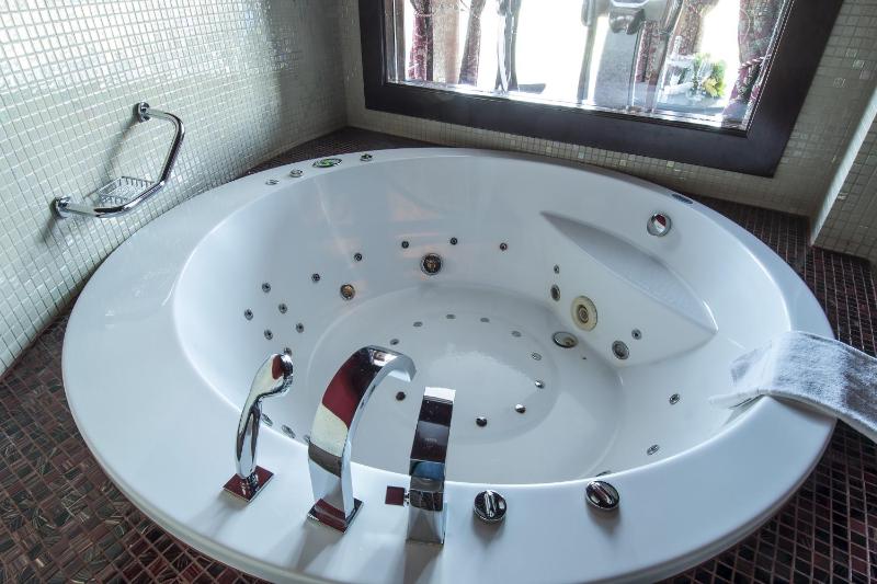 Suite image 3