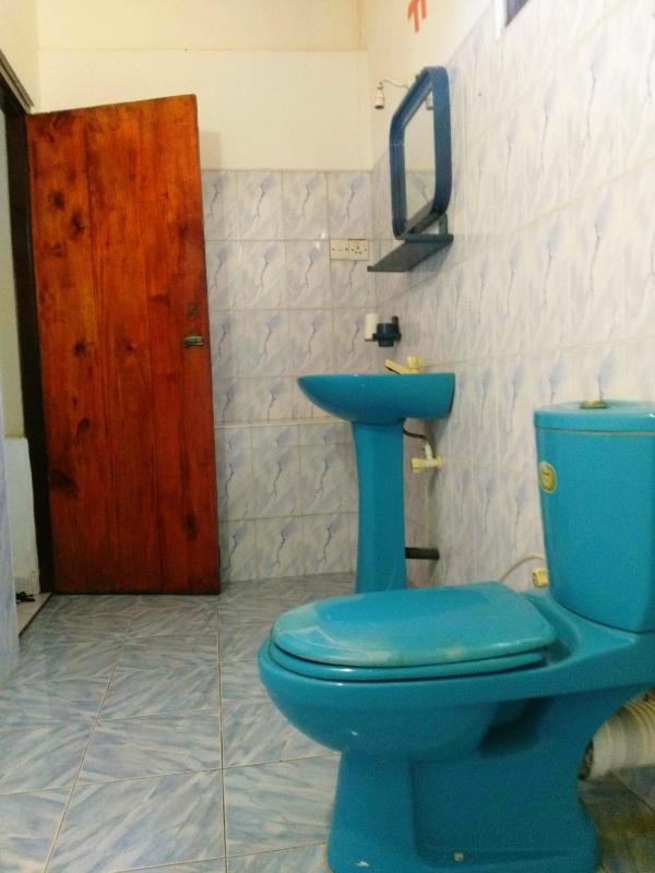 Sunnys Beach Guest House - image 13