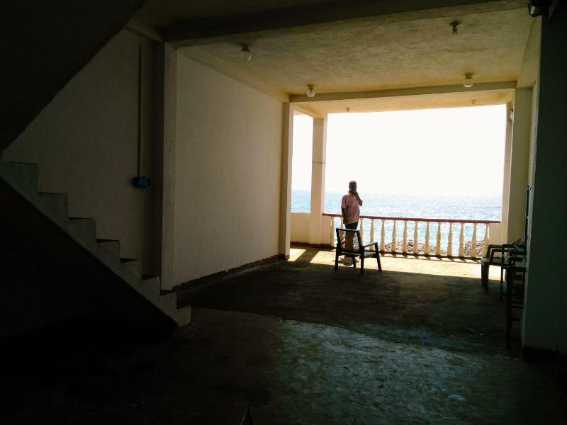 Sunnys Beach Guest House - image 9