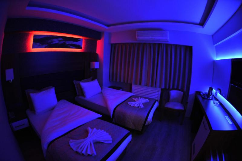 Single Room image 2