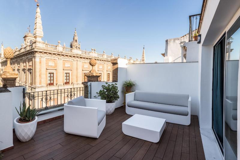 Penthouse Apartment image 2