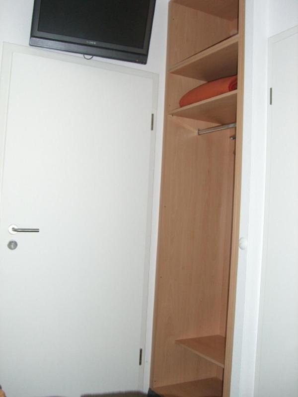 Single Room image 2