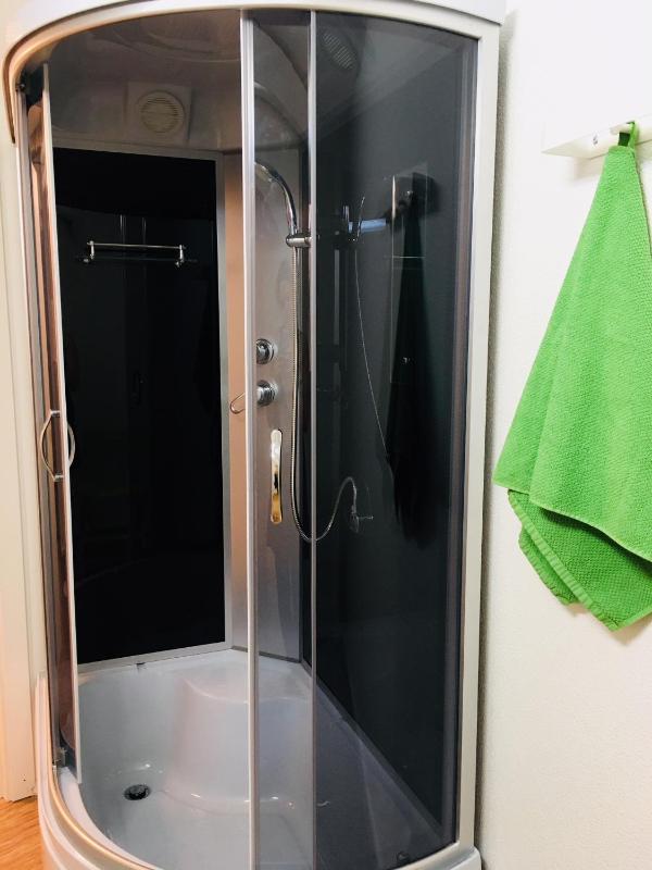 Twin Room with Shared Bathroom image 2