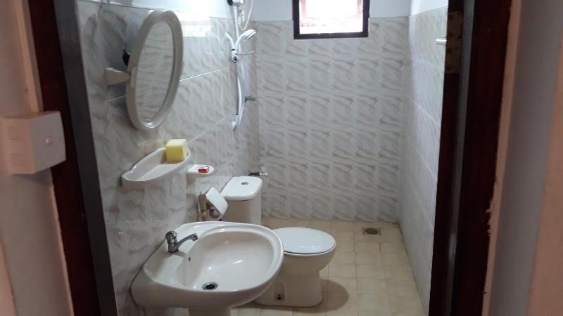 Colonial Bungalow - image 20
