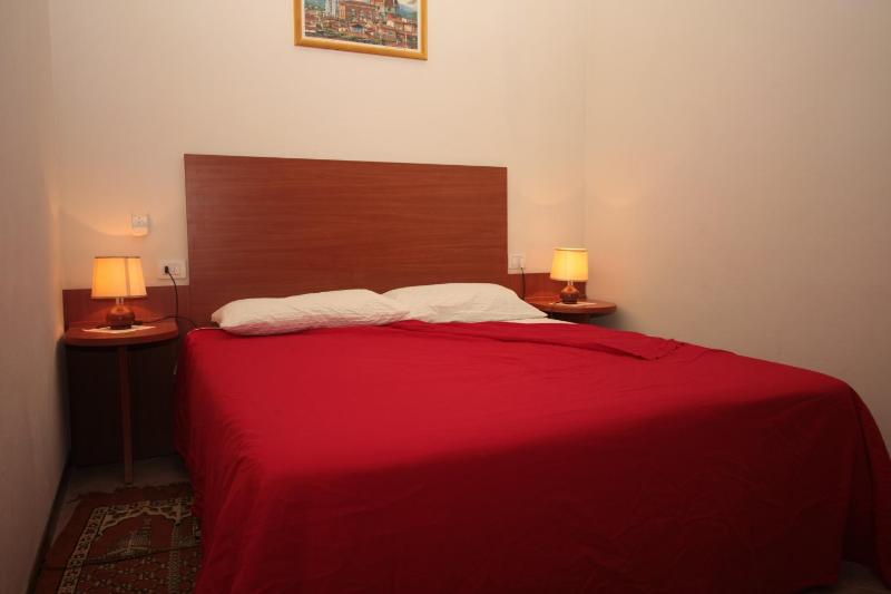 Double Room with Private Internal Bathroom image 3
