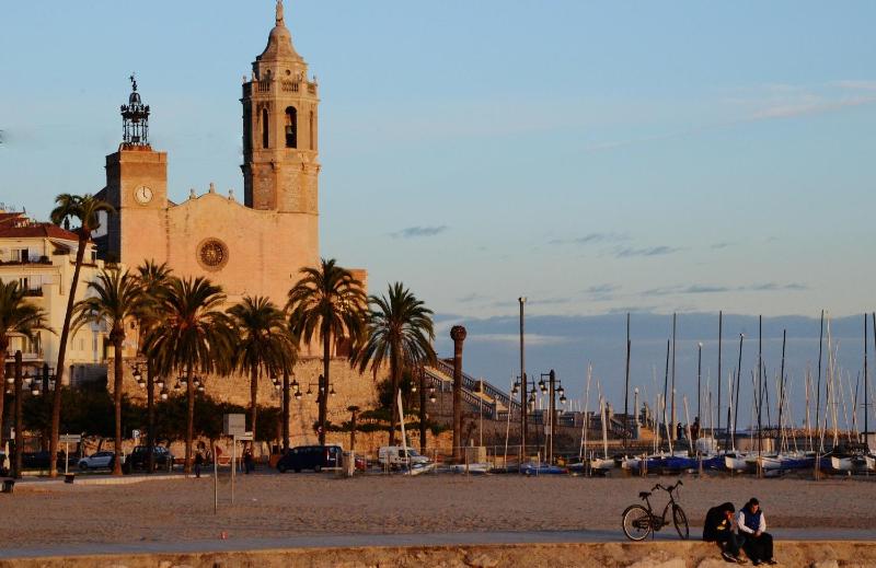 Hola Sitges Apartments - image 11