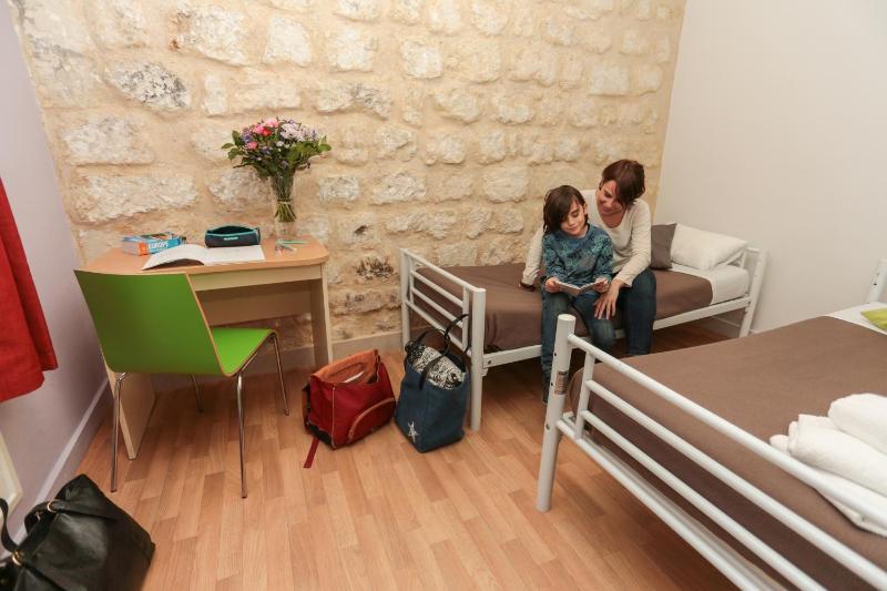 Bed in 4-Bed Mixed Dormitory Room image 3